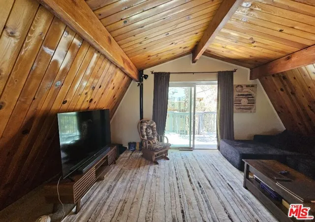 Photo 3 of Single family home for sale at 550 Pine Ln, Sugarloaf, CA 92386 | MLS# 26913949 | Listing updated on 2026-09-14