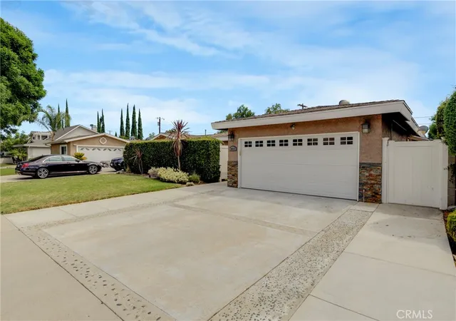 Photo 3 of Sale Pending at 16512 Tupper, North Hills, CA 91343 | MLS# SR26190021 | Listing updated on 2026-09-14