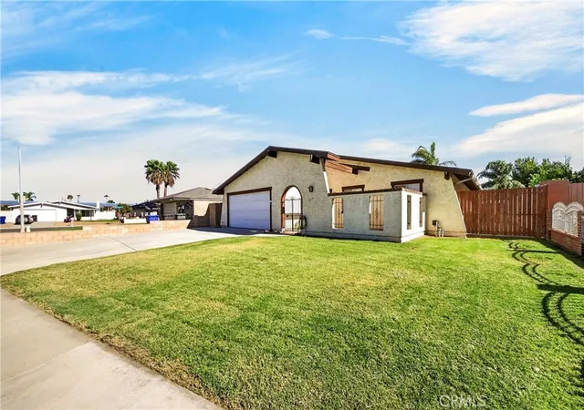 Sale Pending at 7616 Della, Riverside, CA 92503 | MLS# AR26190258 | Listing updated on 2026-10-02