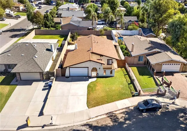 Sale Pending at 7616 Della, Riverside, CA 92503 | MLS# AR26190258 | Listing updated on 2026-10-02