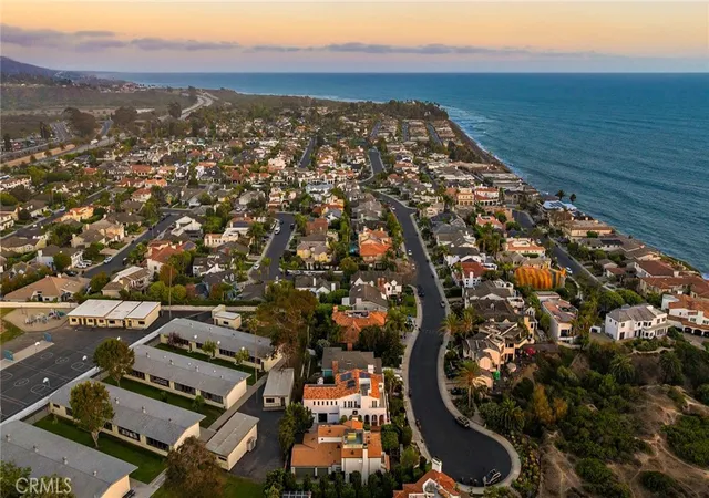 Photo 3 of Single family home for sale at 3805 Vista Azul, San Clemente, CA 92672 | MLS# OC26190567 | Listing updated on 2026-09-30