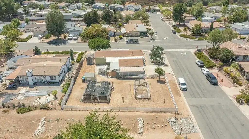 Photo 4 of Sale Pending at 34608 The Farm Rd, Wildomar, CA 92595 | MLS# SW26190040 | Listing updated on 2026-10-30