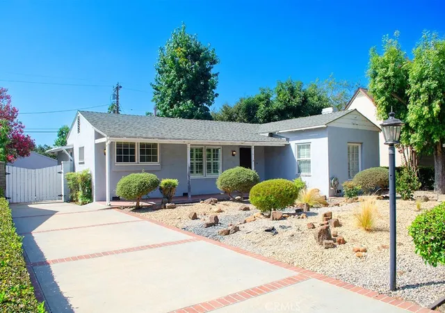 Photo 1 of Sale Pending at 3344 Thorndale Rd, Pasadena, CA 91107 | MLS# AR26190271 | Listing updated on 2026-09-14