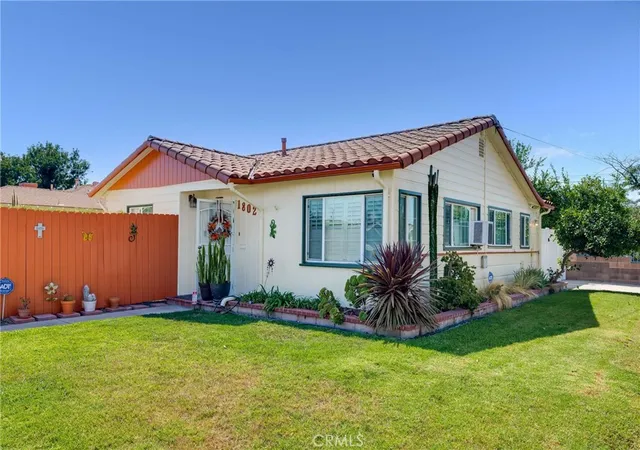 Photo 2 of Single family home for sale at 1802 East 53rd, Long Beach, CA 90805 | MLS# PW26190797 | Listing updated on 2026-09-14