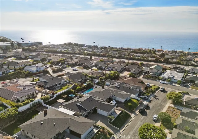 Photo 3 of Single family home for sale at 314 Via San Sebastian, Redondo Beach, CA 90277 | MLS# SB26187194 | Listing updated on 2026-10-01