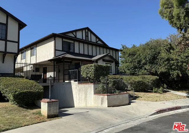 Photo 2 of Single family home for sale at 19620 Wyandotte St #2, Reseda, CA 91335 | MLS# 26916927 | Listing updated on 2026-09-14