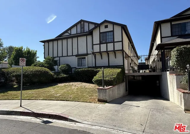 Photo 4 of Single family home for sale at 19620 Wyandotte St #2, Reseda, CA 91335 | MLS# 26916927 | Listing updated on 2026-10-06