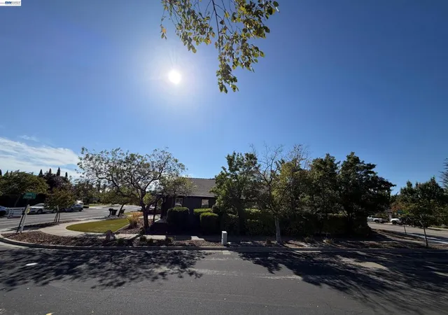 Photo 3 of Single family home for sale at 6492 Altamar Cir, Livermore, CA 94551 | MLS# 41146780 | Listing updated on 2026-09-15