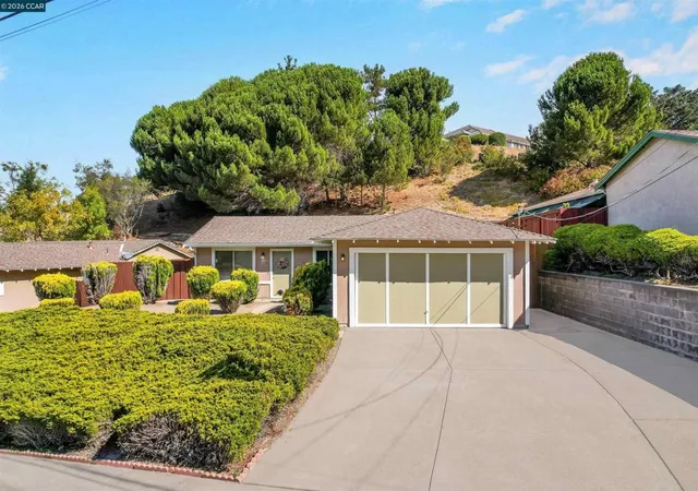 Photo 3 of Single family home for sale at 2506 Henry Ave, Pinole, CA 94564 | MLS# 41146786 | Listing updated on 2026-09-15
