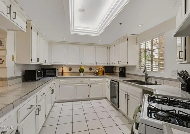 Photo 4 of Townhouse for sale at 14035 Astoria St #125, Sylmar, CA 91342 | MLS# V1-38496 | Listing updated on 2026-09-14