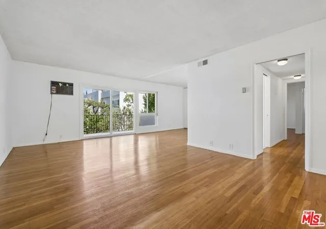 Photo 3 of House for sale at 3200 S Sepulveda Blvd #K36, Los Angeles, CA 90034 | MLS# 26886087 | Listing updated on 2026-09-15