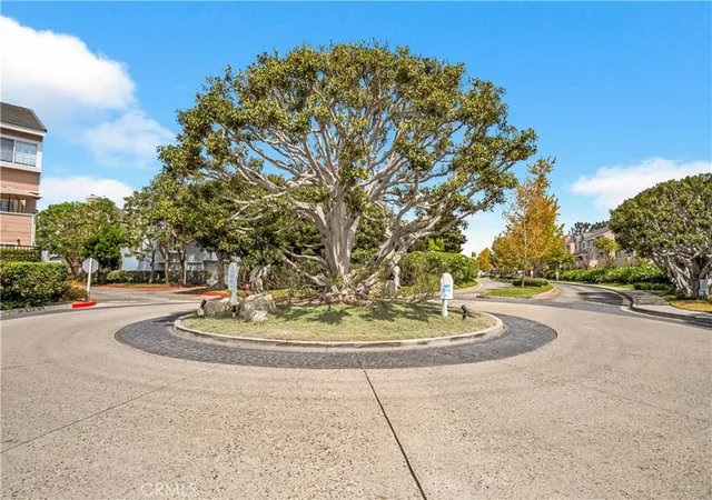 Photo 2 of Townhouse for sale at 2800 Plz Del Amo #484, Torrance, CA 90503 | MLS# SB26191441 | Listing updated on 2026-09-14
