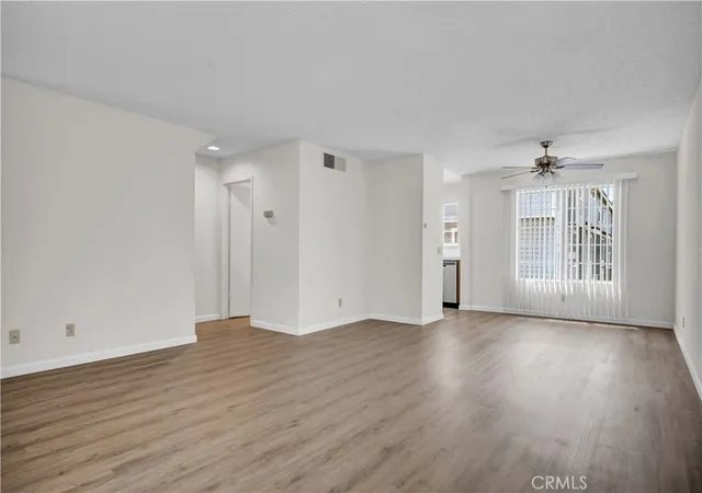 Photo 3 of Townhouse for sale at 2800 Plz Del Amo #484, Torrance, CA 90503 | MLS# SB26191441 | Listing updated on 2026-09-14