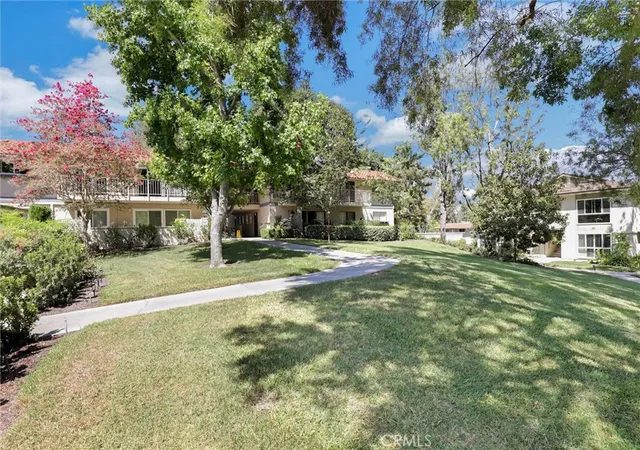 Listing Photo 4 - Condo for sale in building located at 892 Ronda Sevilla, Laguna Woods, CA 92637 - Unit #Q
