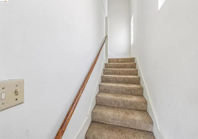Photo 3 of House for sale at 6502 Dana St, Oakland, CA 94609 | MLS# 41146826 | Listing updated on 2026-09-15