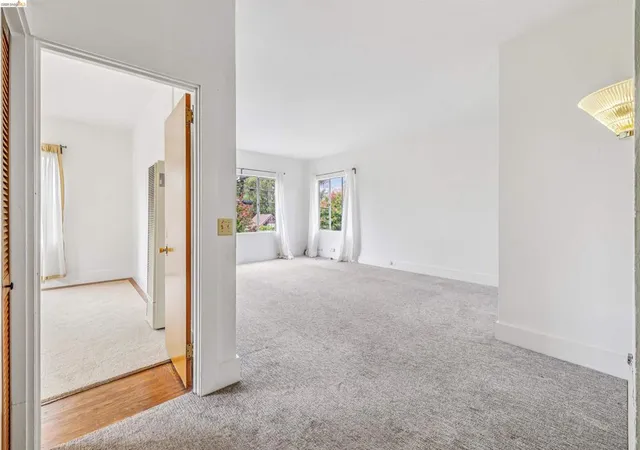 Photo 4 of House for sale at 6502 Dana St, Oakland, CA 94609 | MLS# 41146826 | Listing updated on 2026-09-15