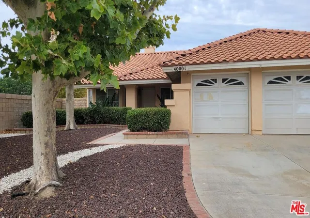 Photo 2 of Single family home for sale at 40001 Palmetto Dr, Palmdale, CA 93551 | MLS# 26934221 | Listing updated on 2026-09-21