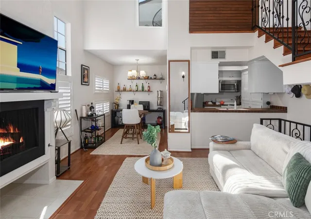 Photo 3 of Condo for sale at 10365 Almayo Ave #6, Los Angeles, CA 90064 | MLS# OC26144752 | Listing updated on 2026-09-15