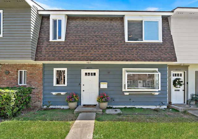 Photo 2 of Townhouse for sale at 8215 Deerfield Dr, Huntington Beach, CA 92646 | MLS# OC26191512 | Listing updated on 2026-09-15