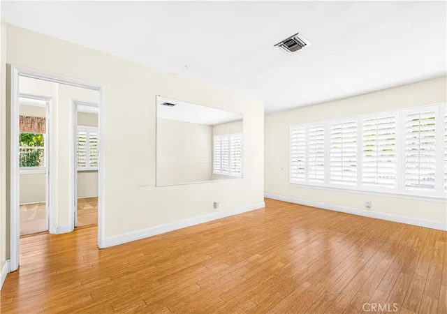 Photo 3 of Single family home for sale at 4950 Garden Grv, Tarzana, CA 91356 | MLS# SR26191102 | Listing updated on 2026-09-14