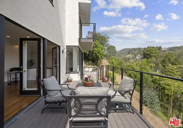 Photo 4 of Single family home for sale at 1052 N Kenter Ave, Los Angeles, CA 90049 | MLS# 26943885 | Listing updated on 2026-09-14