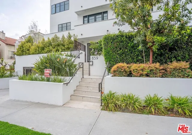 Photo 2 of Condo for sale at 859 S Lucerne Blvd #110, Los Angeles, CA 90005 | MLS# 26943939 | Listing updated on 2026-09-15