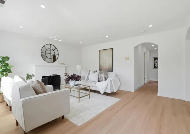 Photo 4 of Sale Pending at 3343 Victoria Ave, Santa Clara, CA 95051 | MLS# ML82059796 | Listing updated on 2026-09-14