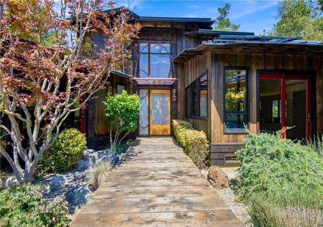 Photo 3 of Single family home for sale at 565 Chiswick Way, Cambria, CA 93428 | MLS# SC26187592 | Listing updated on 2026-09-14