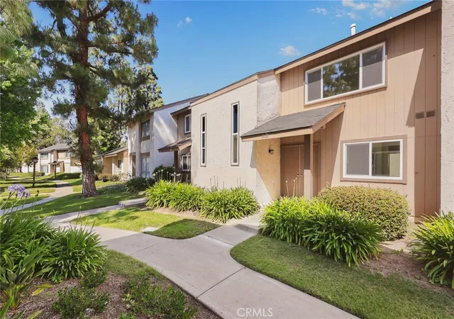 Photo 2 of Townhouse for sale at 1419 Norwich Ln, La Habra, CA 90631 | MLS# WS26102765 | Listing updated on 2026-09-15