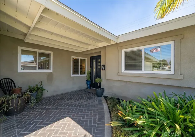 Photo 3 of Single family home for sale at 1000 Alessandro Ave, La Verne, CA 91750 | MLS# CV26186558 | Listing updated on 2026-10-07