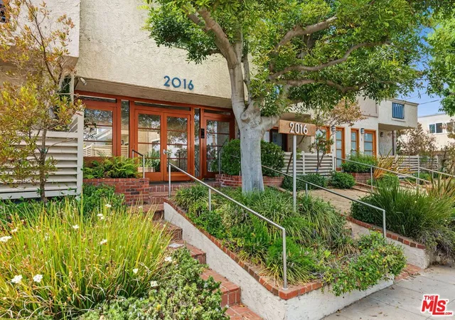 Photo 2 of Townhouse for sale at 2016 Euclid St #13, Santa Monica, CA 90405 | MLS# 26939039 | Listing updated on 2026-09-15
