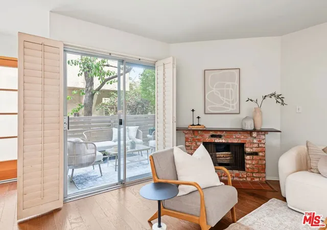 Photo 4 of Townhouse for sale at 2016 Euclid St #13, Santa Monica, CA 90405 | MLS# 26939039 | Listing updated on 2026-09-15