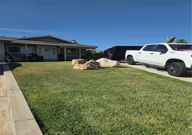 Photo 2 of Single family home for sale at 6091 Bonhill, Jurupa Valley, CA 92509 | MLS# IG26192408 | Listing updated on 2026-09-15