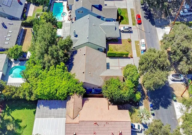 Photo 3 of Single family home for sale at 6566 Andasol Ave, Van Nuys, CA 91406 | MLS# SR26189695 | Listing updated on 2026-10-05