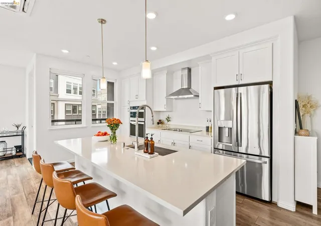 Photo 3 of Condo for sale at 2875 Tradewind Dr, Alameda, CA 94501 | MLS# 41146954 | Listing updated on 2026-09-15