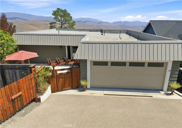 Photo 3 of Single family home for sale at 1716 Pineridge Dr, Cambria, CA 93428 | MLS# SC26187593 | Listing updated on 2026-09-14