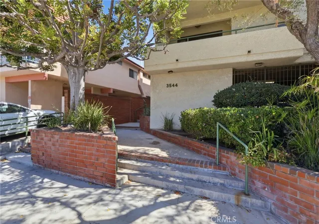 Photo 3 of Condo for sale at 3544 S Centinela #107, Los Angeles, CA 90066 | MLS# SB26192560 | Listing updated on 2026-09-14