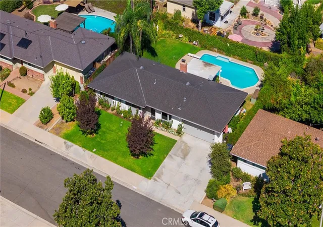 Photo 2 of Single family home for sale at 221 Phlox Ave, Redlands, CA 92373 | MLS# CV26192275 | Listing updated on 2026-09-15
