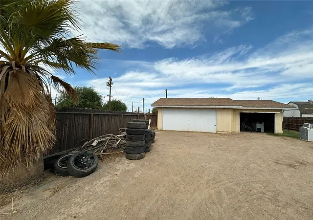 Photo 2 of Manufactured home for sale at 87 Niland Ave, Niland, CA 92257 | MLS# FR26191841 | Listing updated on 2026-09-14
