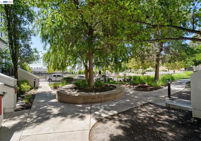 Listing Photo 4 - Condo for sale in building located at 7981 Bellina St, Dublin, CA 94568