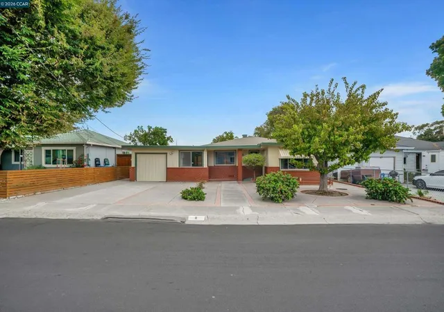 Photo 4 of Sale Pending at 8 Water St, Bay Point, CA 94565 | MLS# 41146986 | Listing updated on 2026-09-15
