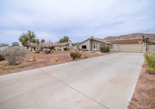 Photo 2 of Single family home for sale at 20376 Tonawanda, Apple Valley, CA 92307 | MLS# IG26192852 | Listing updated on 2026-09-15