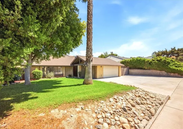 Photo 3 of Single family home for sale at 6544 Rycroft, Riverside, CA 92506 | MLS# OC26192861 | Listing updated on 2026-09-14