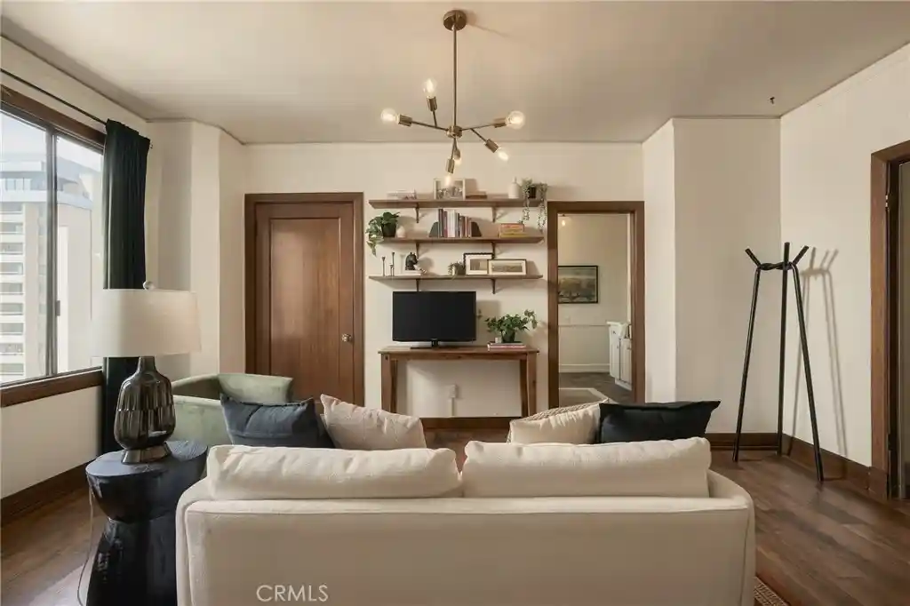 Listing Photo 43 - Condo for sale in 315 W 3Rd located at 315 W 3Rd, Long Beach, CA 90802 - Unit #401