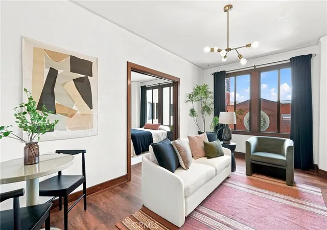 Listing Photo 4 - Condo for sale in building located at 315 W 3Rd, Long Beach, CA 90802 - Unit #401