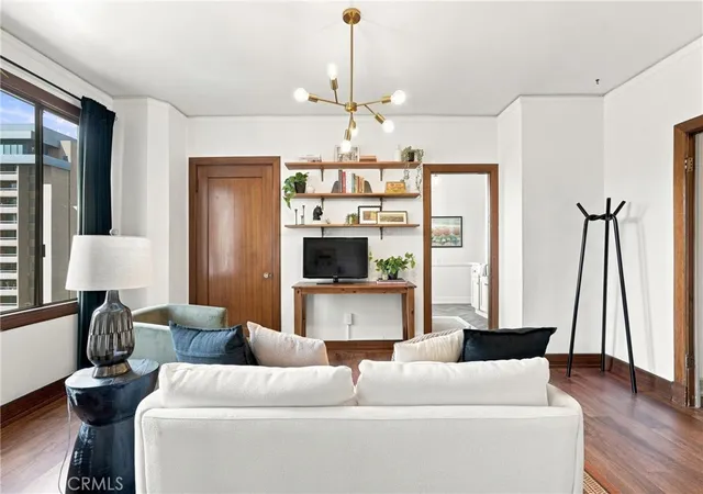 Listing Photo 5 - Condo for sale in building located at 315 W 3Rd, Long Beach, CA 90802 - Unit #401
