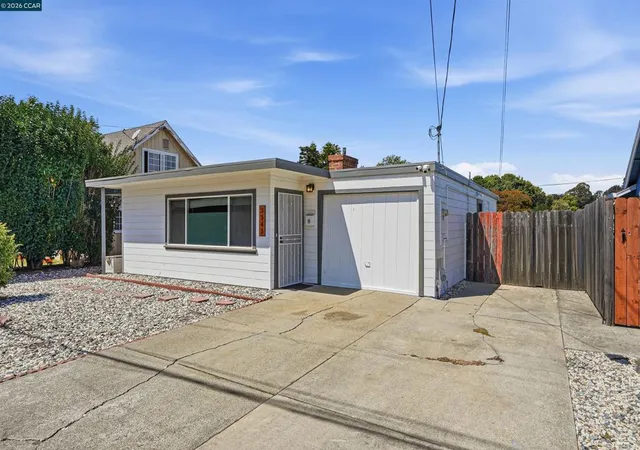 Photo 3 of Single family home for sale at 3543 Carlfield St, El Sobrante, CA 94803 | MLS# 41147016 | Listing updated on 2026-09-14