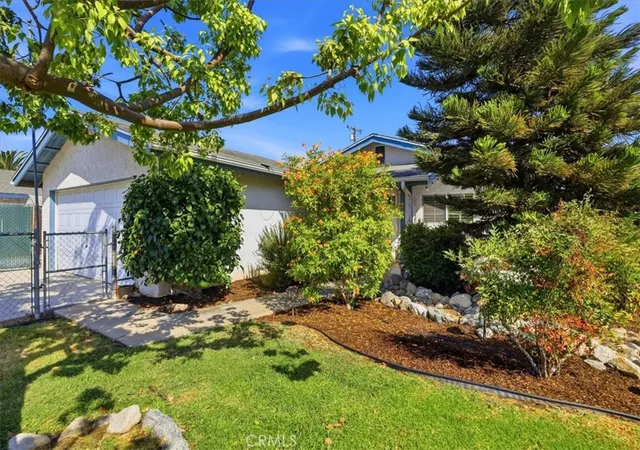 Photo 1 of Single family home for sale at 851 Garden Grv, Norco, CA 92860 | MLS# IG26192994 | Listing updated on 2026-09-15