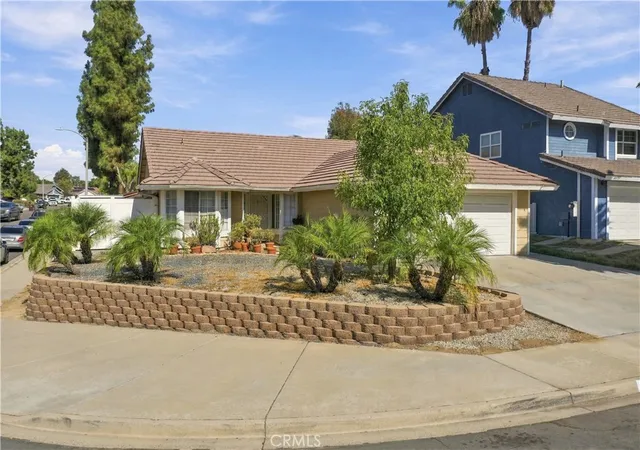 Photo 1 of Single family home for sale at 41181 Mountain Pride Dr, Murrieta, CA 92562 | MLS# SW26193064 | Listing updated on 2026-09-15