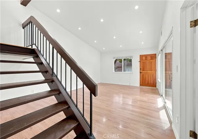 Photo 3 of Townhouse for sale at 10120 Larwin Ave #3, Chatsworth, CA 91311 | MLS# SR26190130 | Listing updated on 2026-09-14